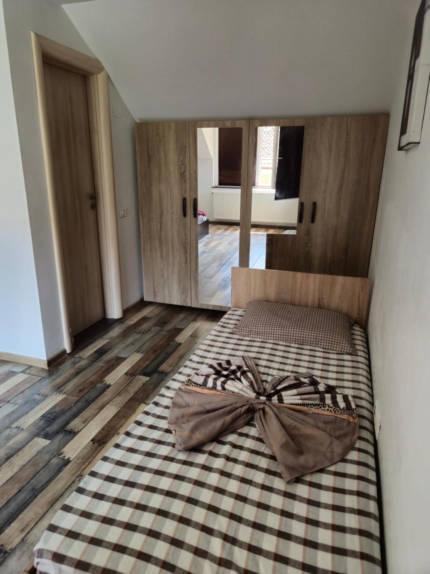 Apartamente De Inchiriat Lucky House 브라쇼브 외부 사진